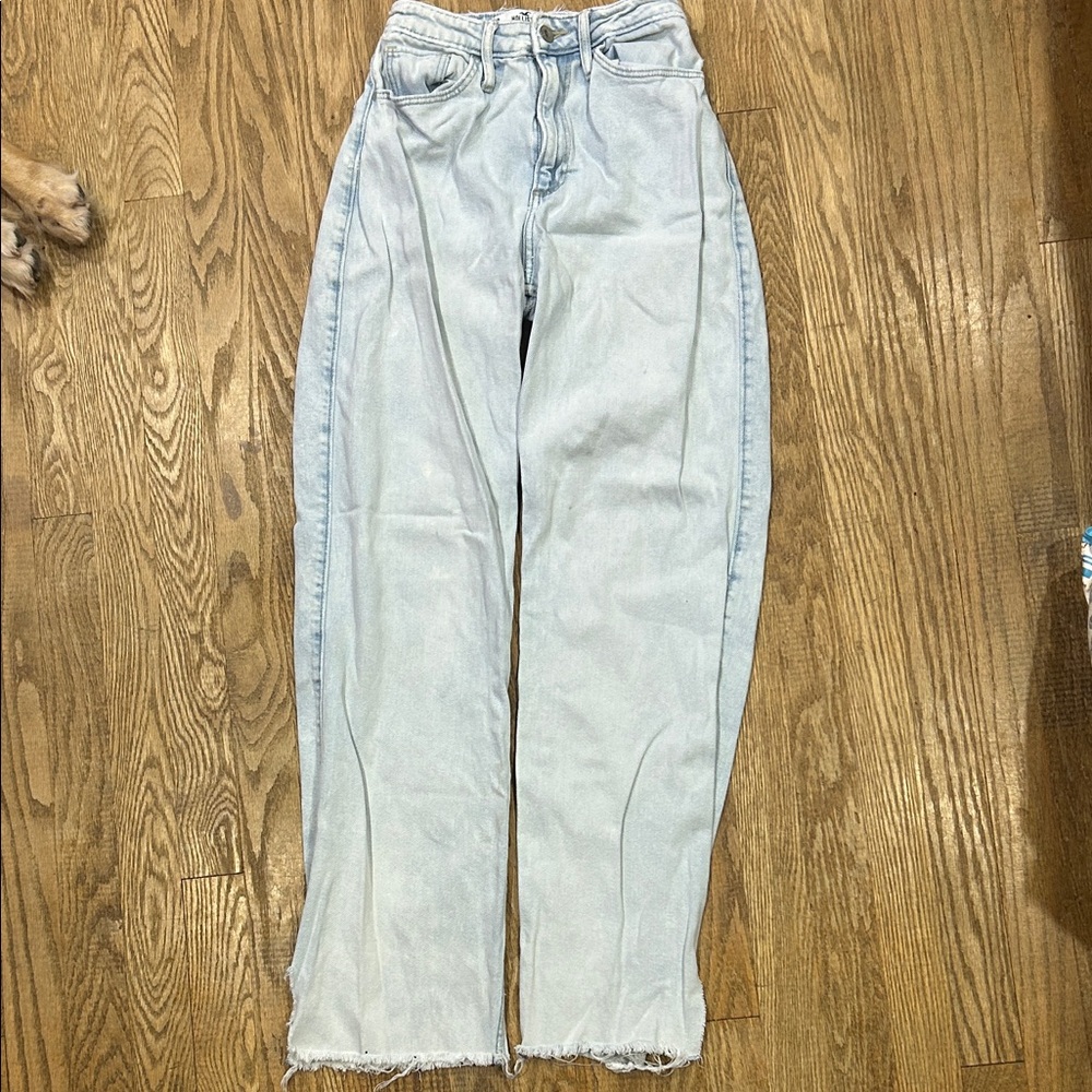 Hollister Women's Light Blue Straight Leg Jeans